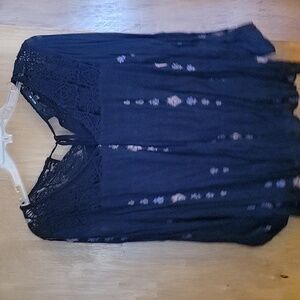 Miss Me multicolored black top